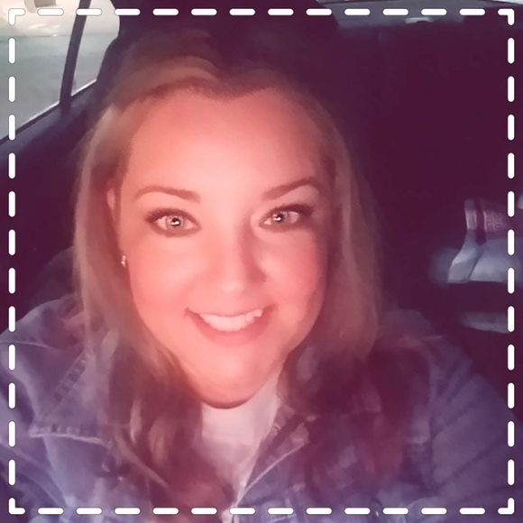 Meet your Posher, Chrissy - Picture 3 of 3